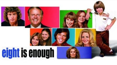 Huit, ça suffit! 1977 ‧ Sitcom ‧ 5 saisons.