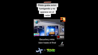 Piloto graba avion fumigando