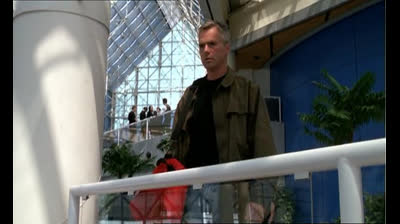 Stargate SG1 4x16 2010 (Castellano)